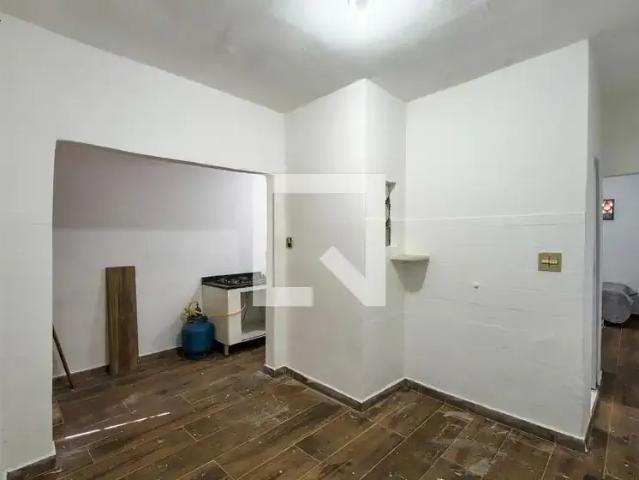 Casa / Sobrado em Condomínio para Locação em Praia Grande/SP Guilhermina 1 Quartos