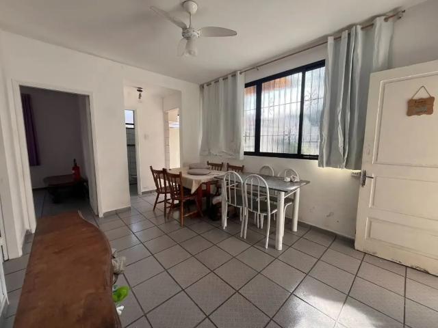 Casa / Sobrado em Condomínio para Locação em Praia Grande/SP Guilhermina 2 Quartos