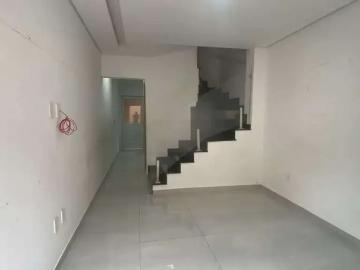 Casa / Sobrado em Condomínio para Locação em Praia Grande/SP Guilhermina 2 Quartos