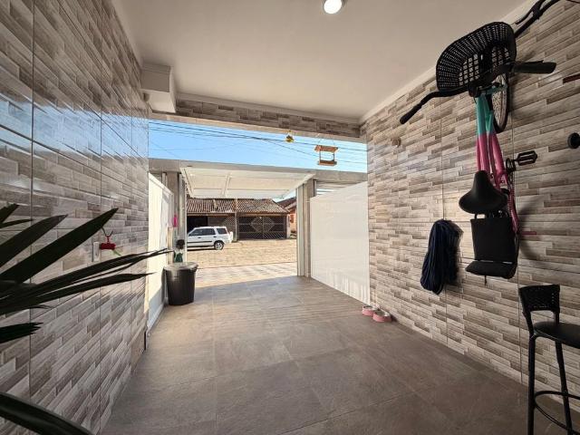 Casa / Sobrado em Condomínio para Locação em Praia Grande/SP Maracanã 2 Quartos