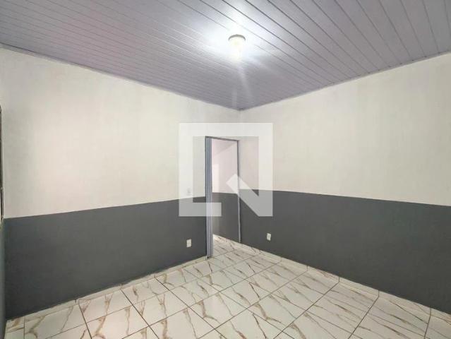 Casa / Sobrado em Condomínio para Locação em Praia Grande/SP Nova Mirim