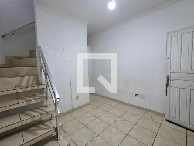 Casa / Sobrado em Condomínio para Locação em Praia Grande/SP Sítio do Campo 2 Quartos