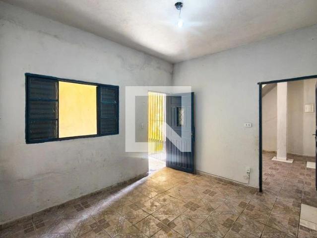 Casa / Sobrado em Condomínio para Locação em Praia Grande/SP Sítio do Campo 2 Quartos