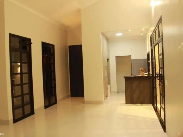 Casa / Sobrado em Condomínio para Locação em Presidente Prudente/SP Residencial Valência 3 Quartos