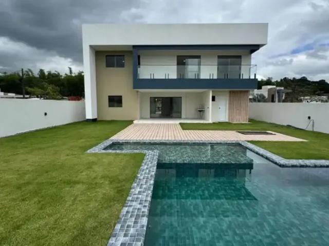 Casa / Sobrado em Condomínio para Locação em Recife/PE Várzea 4 Quartos