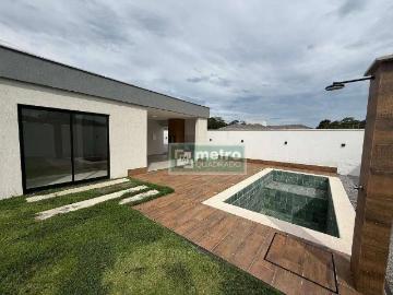 Casa / Sobrado em Condomínio para Locação em Rio das Ostras/RJ Extensão do Bosque 3 Quartos