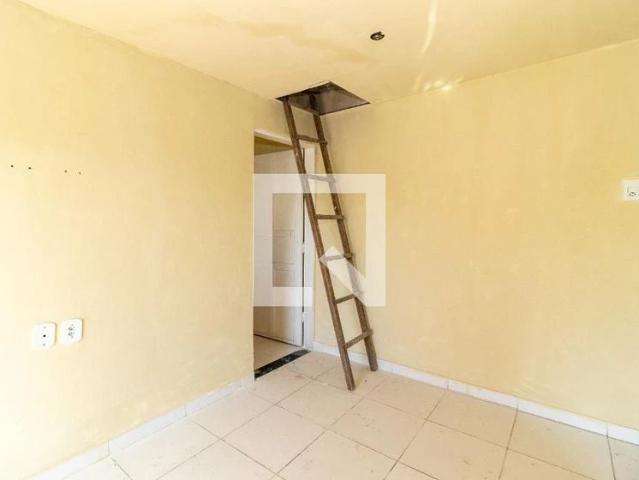 Casa / Sobrado em Condomínio para Locação em Rio de Janeiro/RJ Bangu 1 Quartos