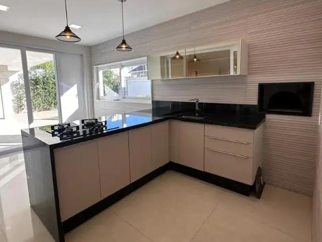 Casa / Sobrado em Condomínio para Locação em Rio de Janeiro/RJ Barra da Tijuca 4 Quartos