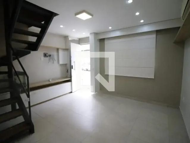 Casa / Sobrado em Condomínio para Locação em Rio de Janeiro/RJ Curicica 3 Quartos