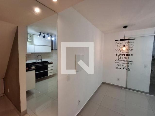 Casa / Sobrado em Condomínio para Locação em Rio de Janeiro/RJ Campo Grande 2 Quartos
