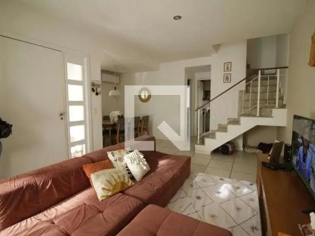 Casa / Sobrado em Condomínio para Locação em Rio de Janeiro/RJ Freguesia Ilha do Governador 4 Quartos