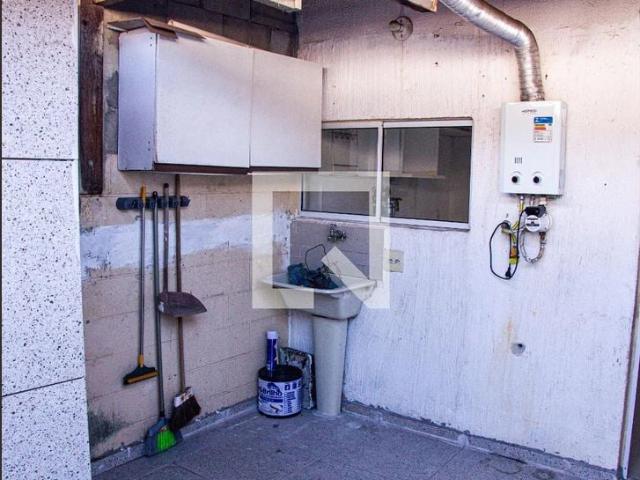 Casa / Sobrado em Condomínio para Locação em Rio de Janeiro/RJ Guaratiba 2 Quartos