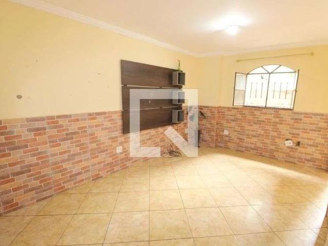 Casa / Sobrado em Condomínio para Locação em Rio de Janeiro/RJ Irajá 2 Quartos
