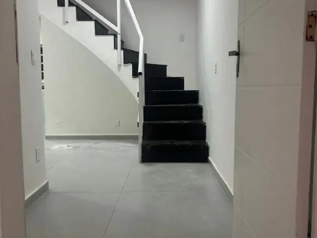 Casa / Sobrado em Condomínio para Locação em Rio de Janeiro/RJ Jacarepaguá 2 Quartos