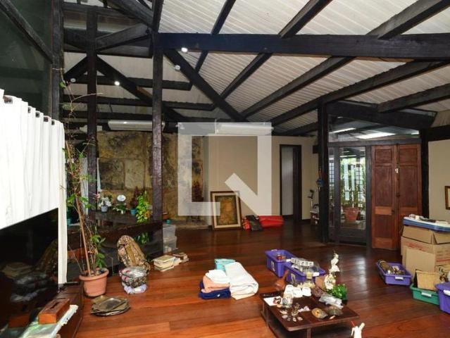 Casa / Sobrado em Condomínio para Locação em Rio de Janeiro/RJ Joá 5 Quartos
