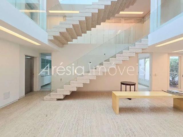 Casa / Sobrado em Condomínio para Locação em Rio de Janeiro/RJ Leblon 3 Quartos