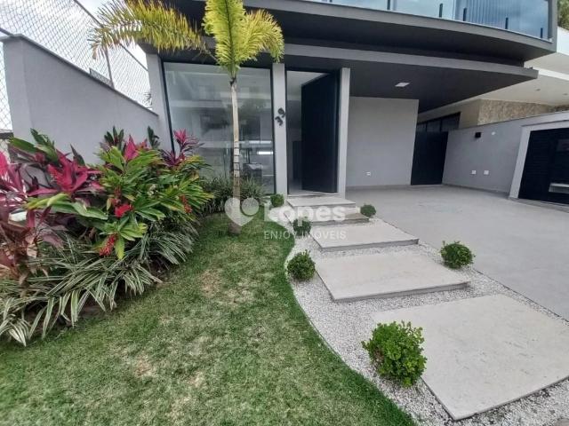 Casa / Sobrado em Condomínio para Locação em Rio de Janeiro/RJ Recreio dos Bandeirantes 4 Quartos