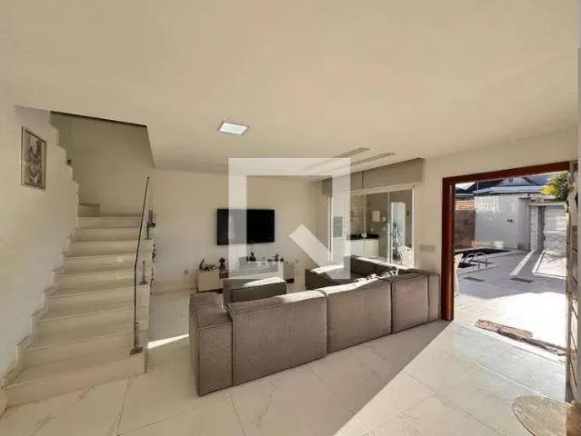 Casa / Sobrado em Condomínio para Locação em Rio de Janeiro/RJ Recreio dos Bandeirantes 6 Quartos