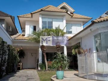Casa / Sobrado em Condomínio para Locação em Rio de Janeiro/RJ Recreio dos Bandeirantes 3 Quartos