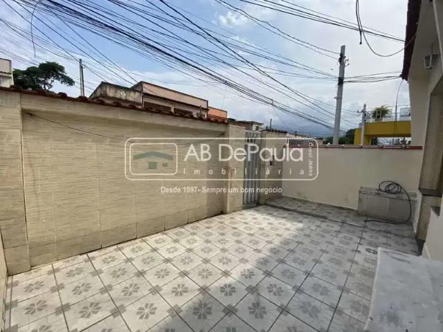 Casa / Sobrado em Condomínio para Locação em Rio de Janeiro/RJ Realengo 2 Quartos