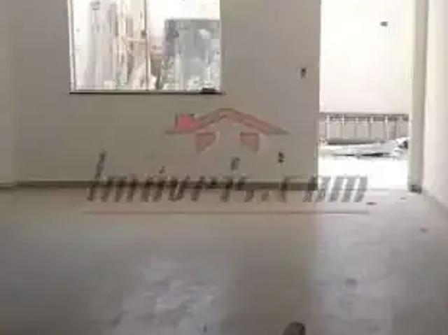 Casa / Sobrado em Condomínio para Locação em Rio de Janeiro/RJ Tanque 2 Quartos
