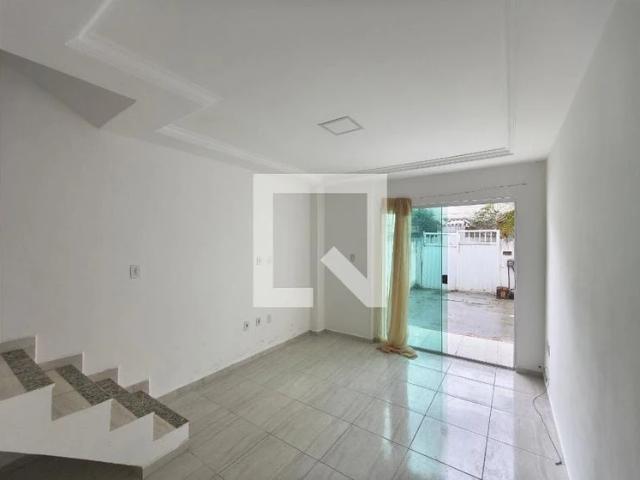 Casa / Sobrado em Condomínio para Locação em Rio de Janeiro/RJ Taquara 2 Quartos