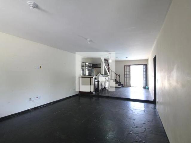 Casa / Sobrado em Condomínio para Locação em Rio de Janeiro/RJ Taquara 4 Quartos