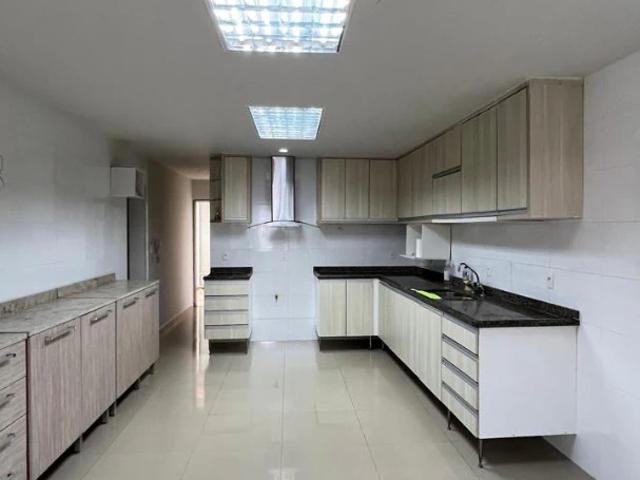 Casa / Sobrado em Condomínio para Locação em Rio de Janeiro/RJ Vargem Grande 6 Quartos