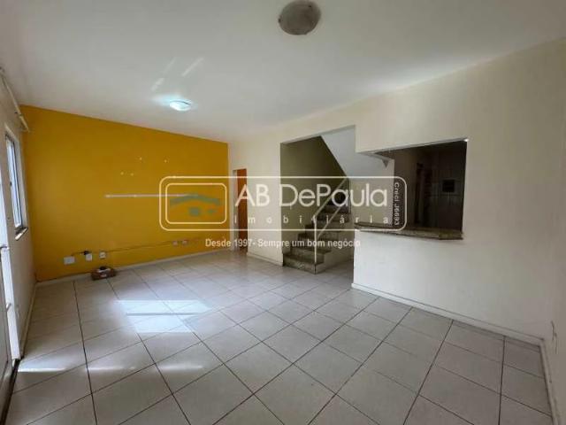 Casa / Sobrado em Condomínio para Locação em Rio de Janeiro/RJ Vila Valqueire 2 Quartos