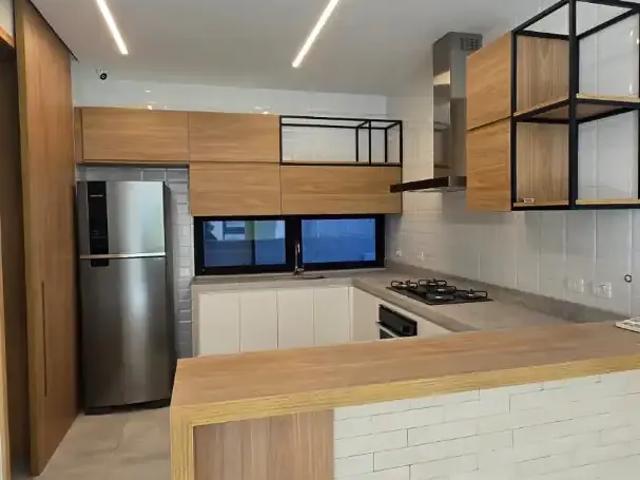 Casa / Sobrado em Condomínio para Locação em Rio de Janeiro/RJ Vila Valqueire 5 Quartos