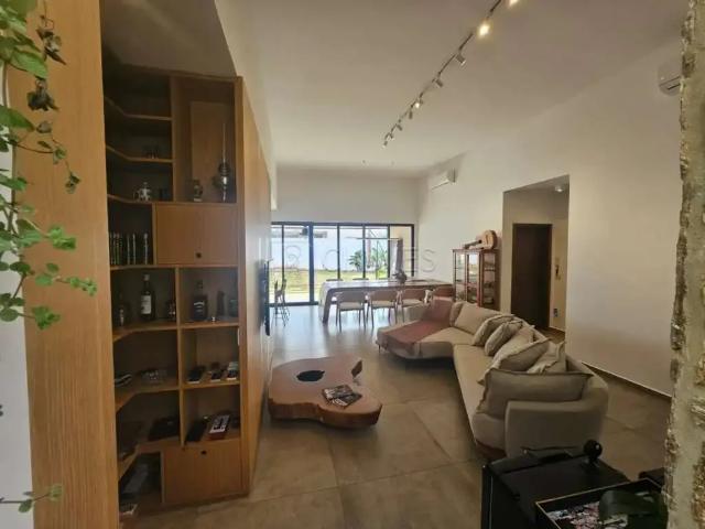 Casa / Sobrado em Condomínio para Locação em Ribeirão Preto/SP Alphaville 3 Quartos