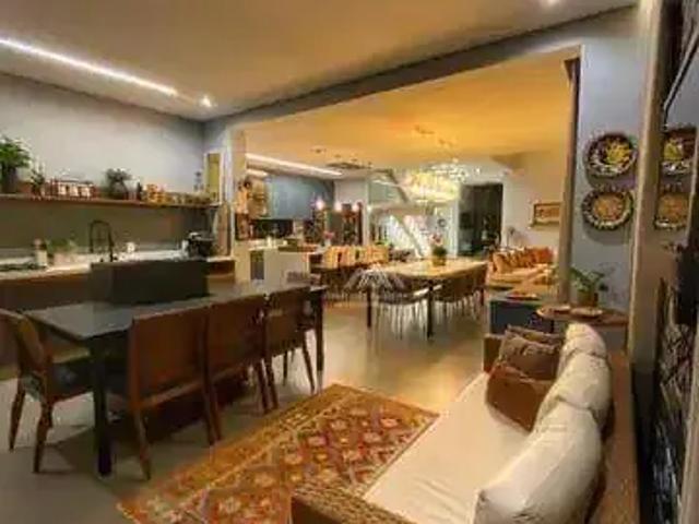 Casa / Sobrado em Condomínio para Locação em Ribeirão Preto/SP Centro 3 Quartos