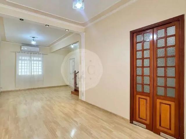 Casa / Sobrado em Condomínio para Locação em Ribeirão Preto/SP City Ribeirão 3 Quartos