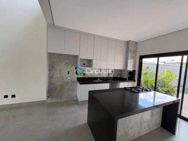Casa / Sobrado em Condomínio para Locação em Ribeirão Preto/SP Quinta da Mata 3 Quartos