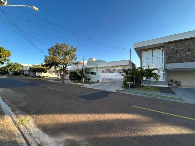 Casa / Sobrado em Condomínio para Locação em São Carlos/SP Condomínio Residencial Quebec 3 Quartos