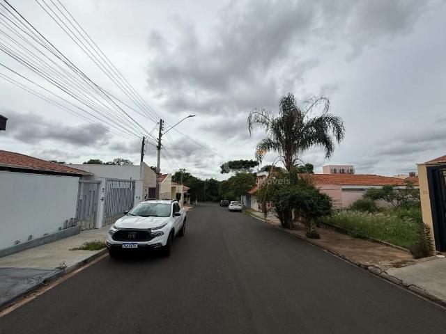 Casa / Sobrado em Condomínio para Locação em São Carlos/SP Parque Fehr 3 Quartos
