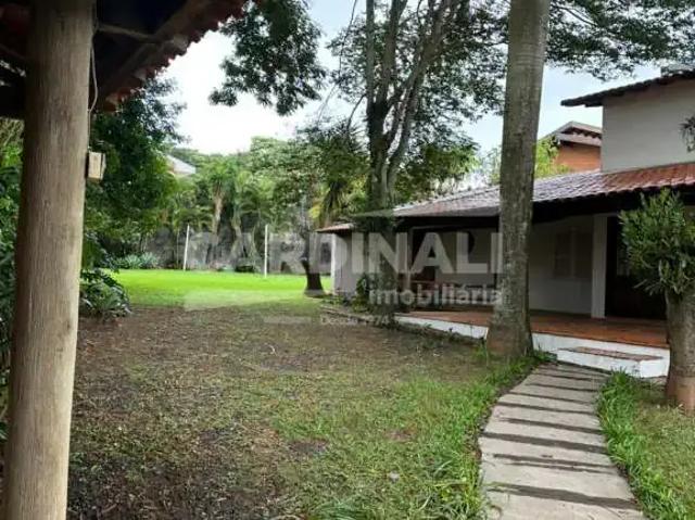 Casa / Sobrado em Condomínio para Locação em São Carlos/SP Residencial Samambaia 4 Quartos