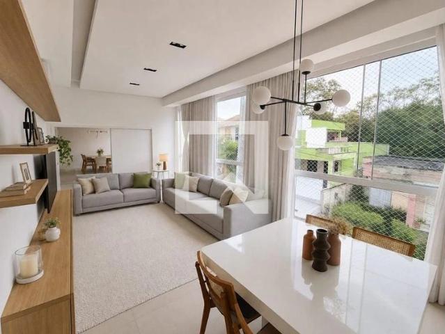 Casa / Sobrado em Condomínio para Locação em São Gonçalo/RJ Maria Paula 3 Quartos