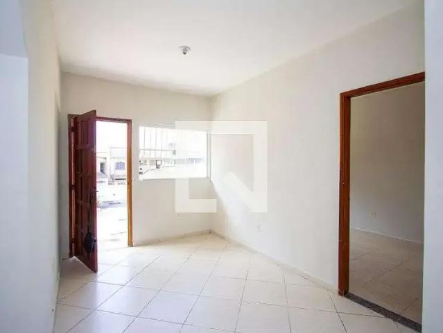 Casa / Sobrado em Condomínio para Locação em São Gonçalo/RJ Brasilândia 2 Quartos