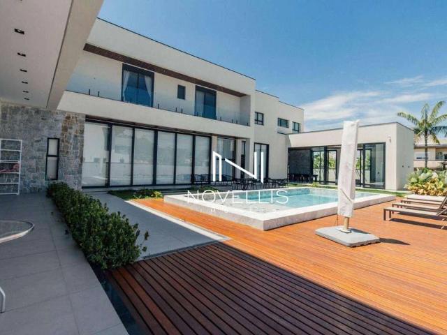 Casa / Sobrado em Condomínio para Locação em São José dos Campos/SP Condomínio Chácara Serimbura 5 Quartos