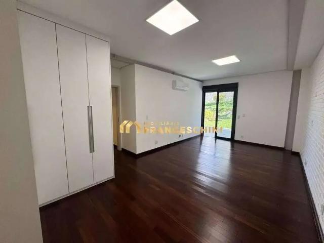Casa / Sobrado em Condomínio para Locação em São José dos Campos/SP Condomínio Reserva do Paratehy 4 Quartos
