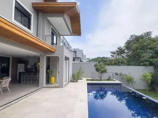 Casa / Sobrado em Condomínio para Locação em São José dos Campos/SP Condomínio Reserva do Paratehy 5 Quartos