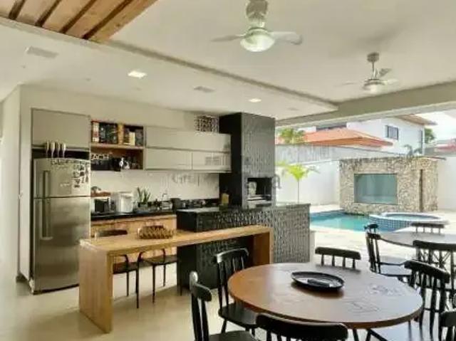 Casa / Sobrado em Condomínio para Locação em São José dos Campos/SP Condomínio Reserva do Paratehy 5 Quartos