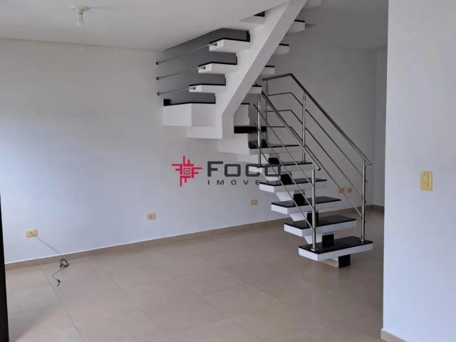 Casa / Sobrado em Condomínio para Locação em São José dos Campos/SP Chácaras São José 2 Quartos