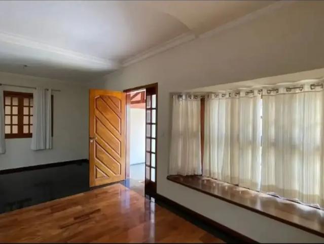 Casa / Sobrado em Condomínio para Locação em São José dos Campos/SP Jardim América 3 Quartos