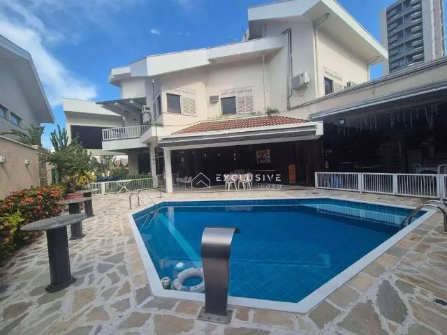 Casa / Sobrado em Condomínio para Locação em São José dos Campos/SP Jardim Aquárius 4 Quartos