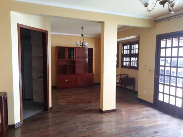 Casa / Sobrado em Condomínio para Locação em São José dos Campos/SP Jardim Aquárius 4 Quartos