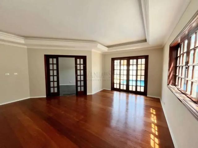 Casa / Sobrado em Condomínio para Locação em São José dos Campos/SP Jardim das Colinas 4 Quartos
