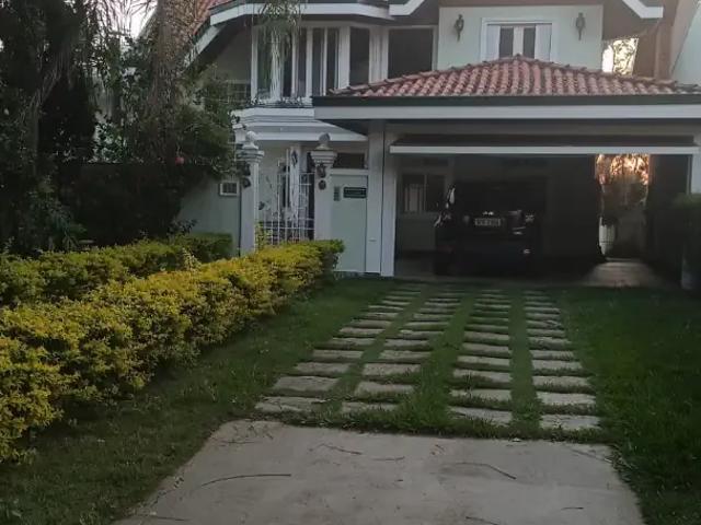 Casa / Sobrado em Condomínio para Locação em São José dos Campos/SP Jardim das Colinas 6 Quartos