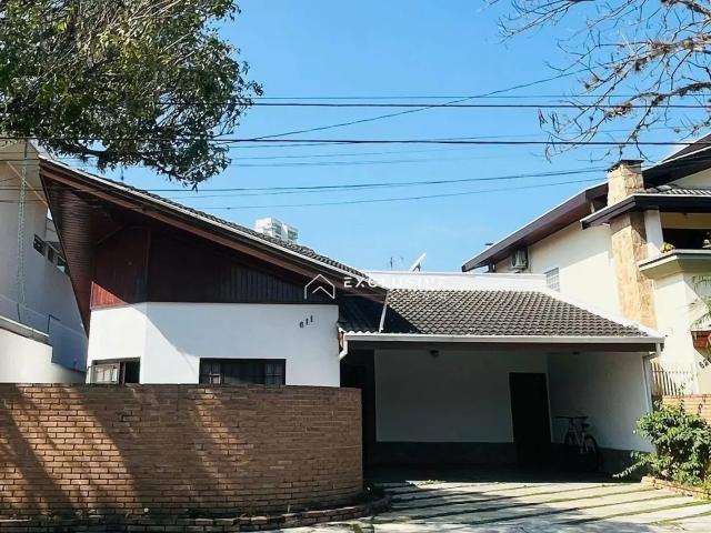 Casa / Sobrado em Condomínio para Locação em São José dos Campos/SP Jardim das Colinas 4 Quartos